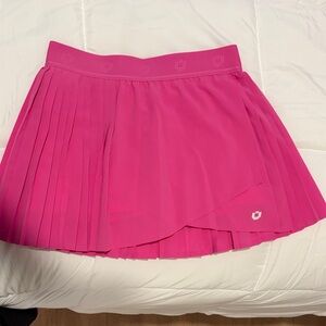 IBKUL Fuchsia Pleated Skort
